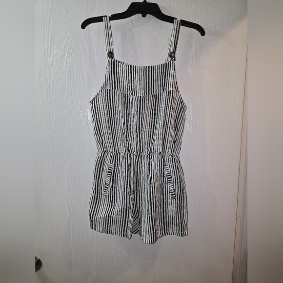 New Olivaceus Striped Black and White Romper - Picture 1 of 5